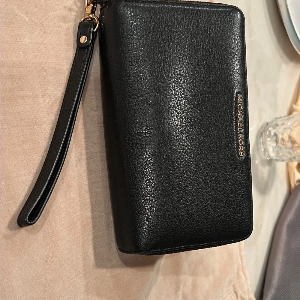 Michael Kors Black Leather Wristlet - Picture 15 of 16
